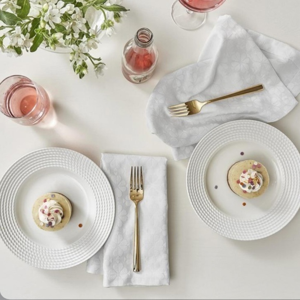 NWT Kate Spade 3PCK Platinum Napkins
